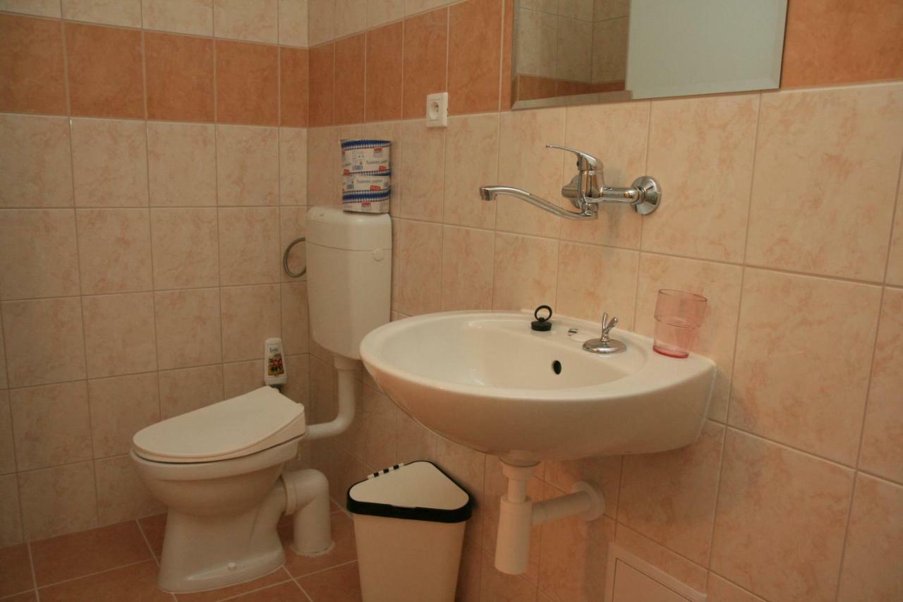 Penzion Atlas Štúrovo Zewnętrze zdjęcie